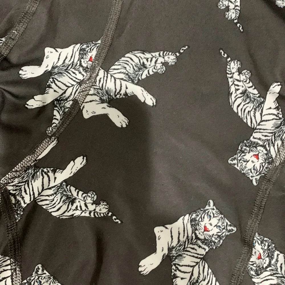 American Eagle tiger all over boxer briefs size: Medium NWOT - Picture 3 of 6